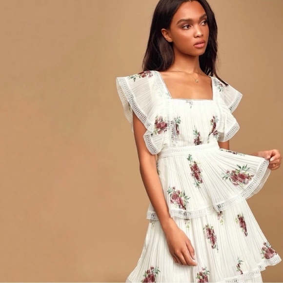 Lulus Thriving Romance White Floral Tiered Plisse Pleat Lace Trim Midi Dress XS - Picture 4 of 14